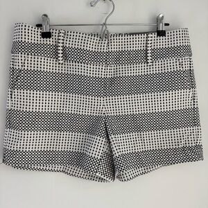 Any Taylor "Signature" Short Black & White Textured Women’s Size 10 NEW
